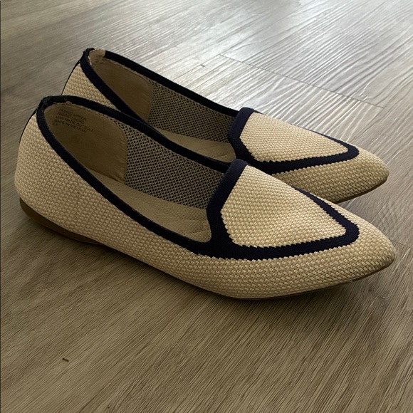 Birdies Blackbird Eggshell Navy Knit Point Toe Loafers - Picture 6 of 8